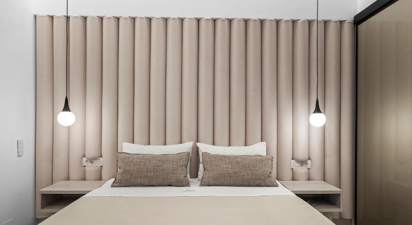 Image of One-Bedroom House 6