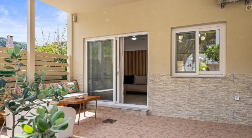 Image of One-Bedroom House 7