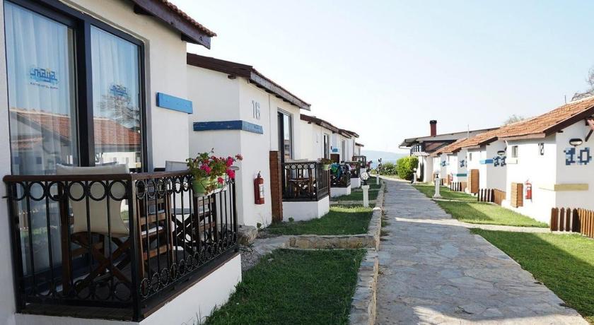 Maya Bistro Hotel Beach - image 5