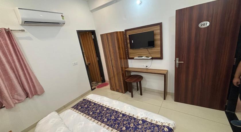AC Deluxe Room 