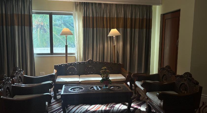 Image of Deluxe Suite Twin 8