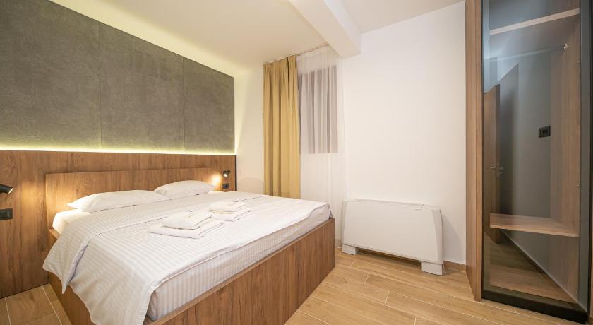 Image of Apartment with Sea View 4