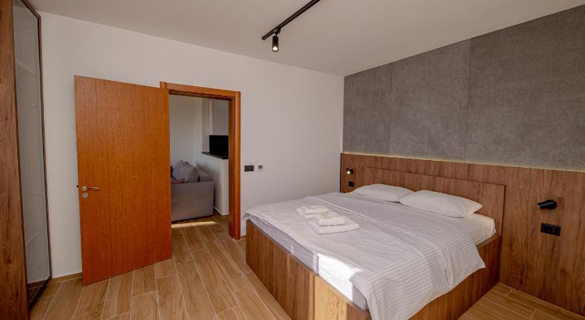 Image of Apartment with Sea View 5