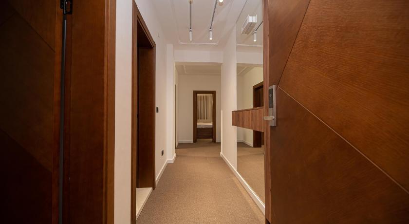 Image of Three-Bedroom Deluxe Apartment 11