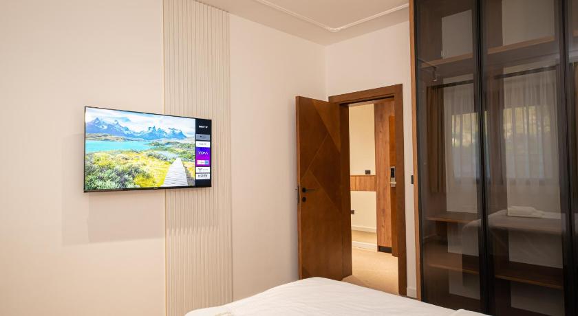 Image of Three-Bedroom Deluxe Apartment 8
