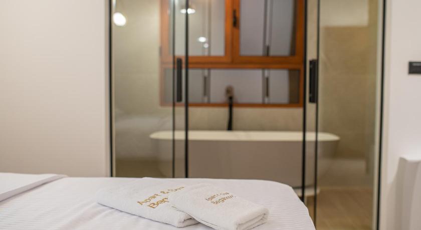 Image of Three-Bedroom Deluxe Apartment 6