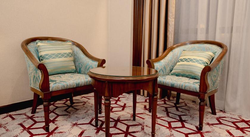 Image of Club Deluxe King Bed 11