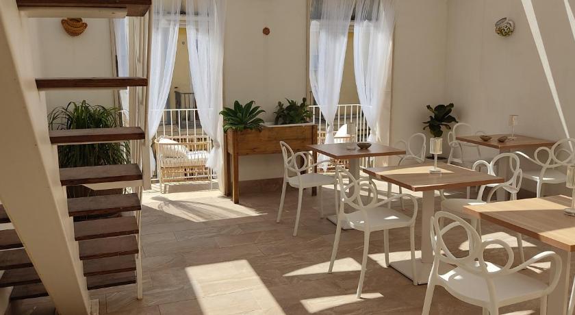 Yllen Rooms - image 4