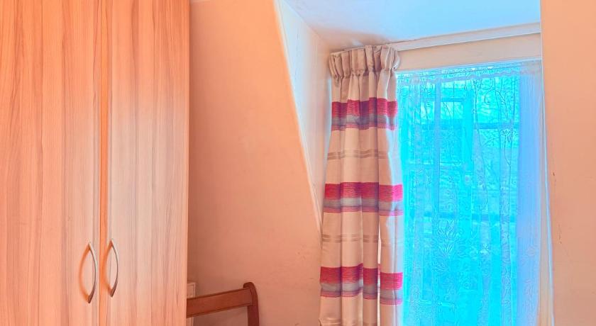 Image of Single Room 12