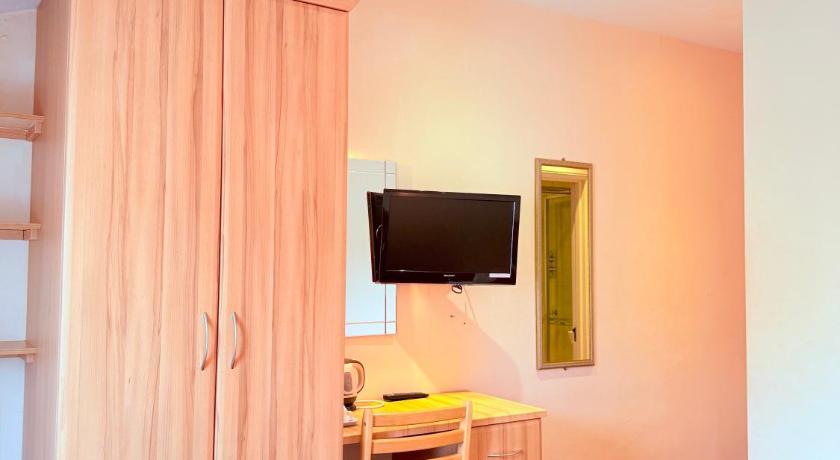 Image of Twin Room 13