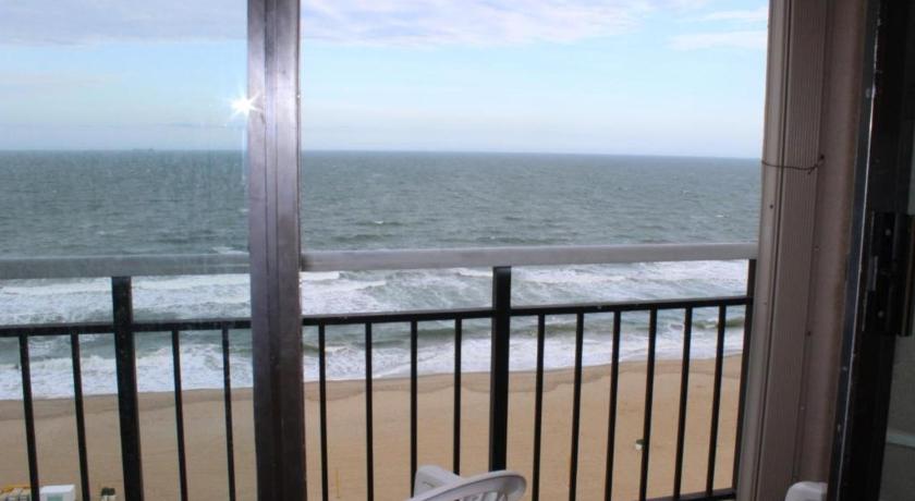 Four Sails Resort - image 12