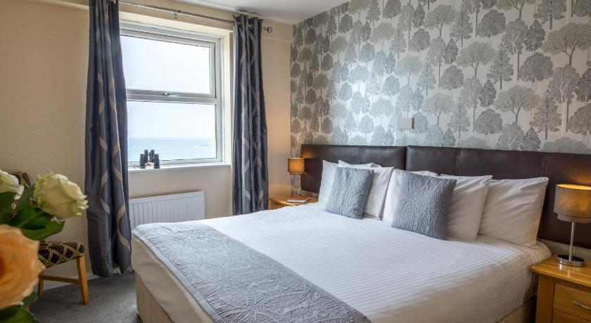 Image of Double Room with Sea View 4