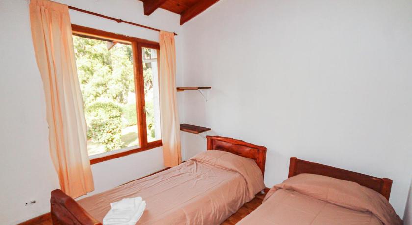 Image of Three-Bedroom House 9