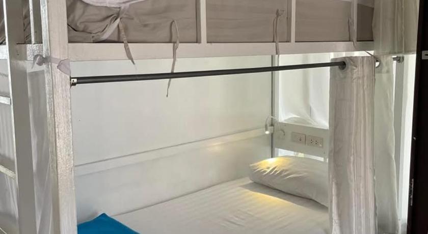 Image of Bunk Bed in Mixed Dormitory Room 0