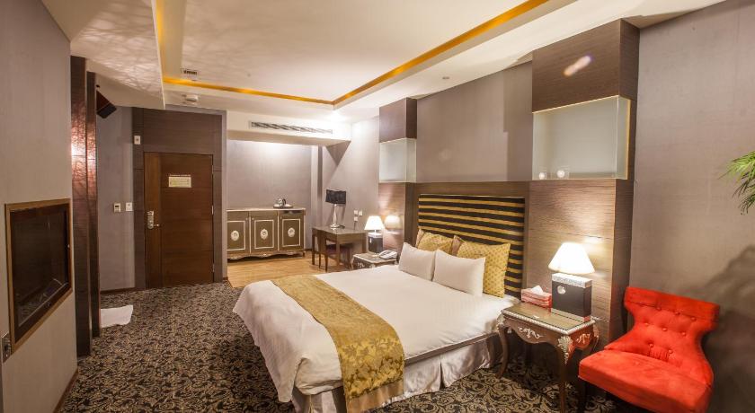 Image of Deluxe Quadruple Room 10