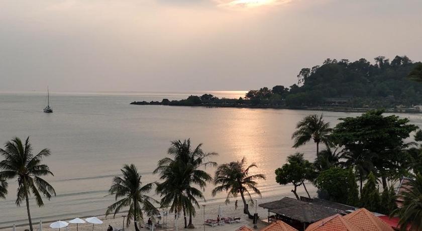 Image of Beach Front Bungalow 15