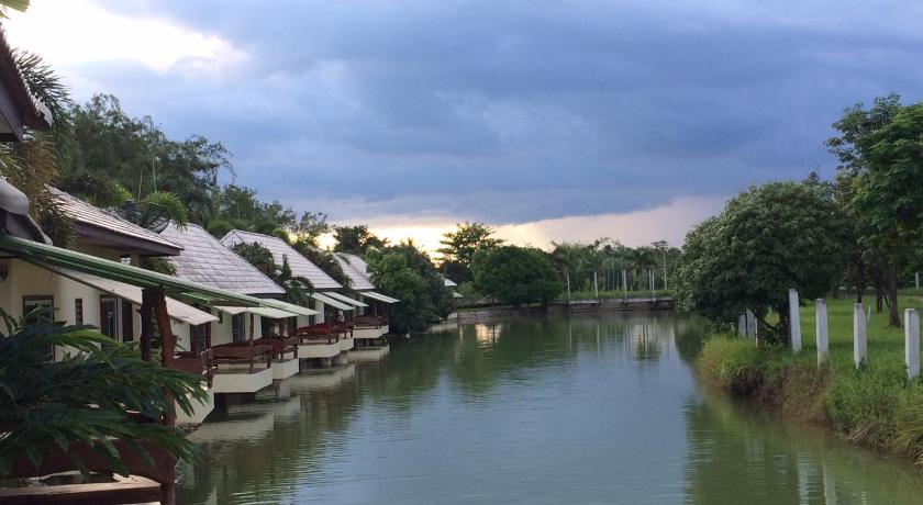 Aranyaprathet Riverside resort
