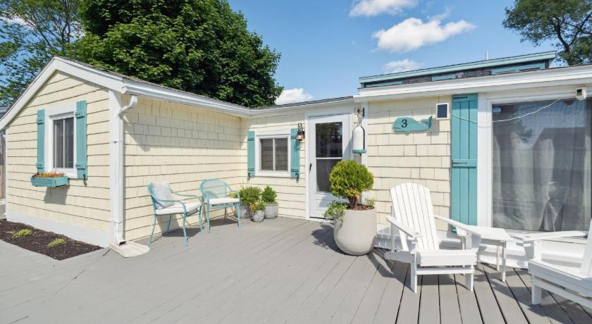 Newbury Riverside Retreat Minutes to Beach Updated Kitchen 4-Star Accommodation exterior