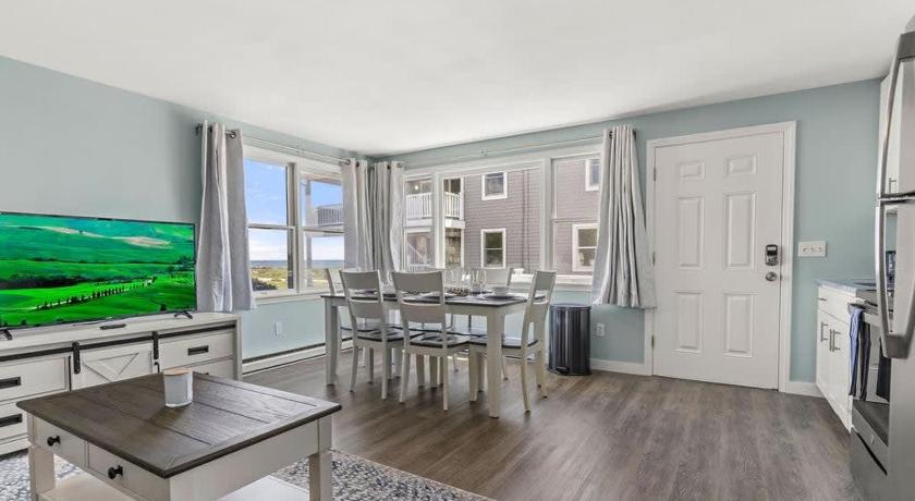 리에 (NH) Harbor Serenity Private Deck Updated Kitchen 3성급 숙소 로비