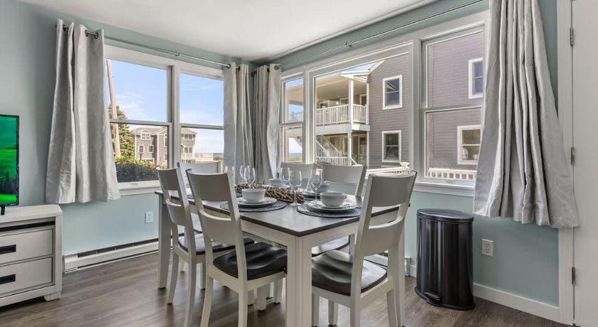 리에 (NH) Harbor Serenity Private Deck Updated Kitchen 3성급 숙소 스위트룸