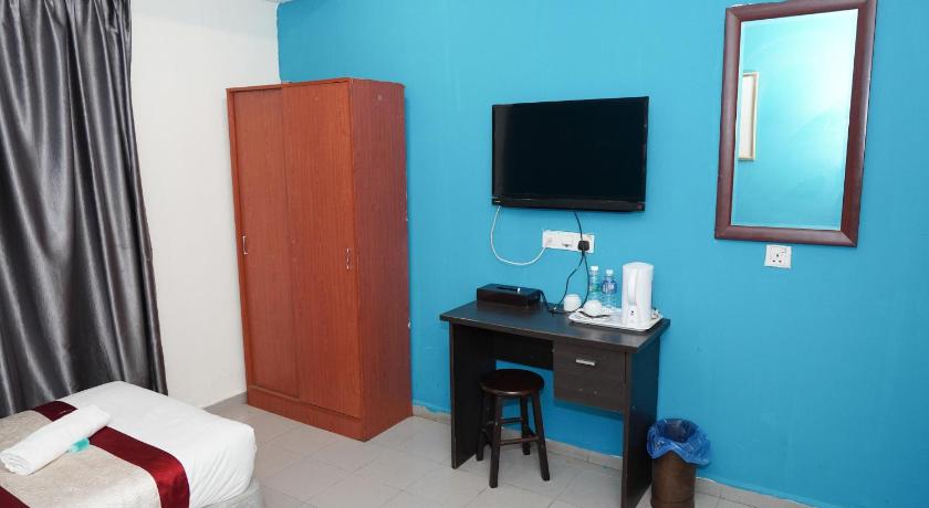 Image of Triple Room 2