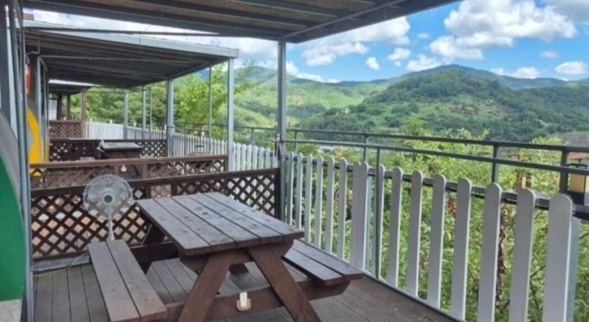 Cheongdo Cheongdo Provence Light Festival Caravan Pension 2-Star Guesthouse pool