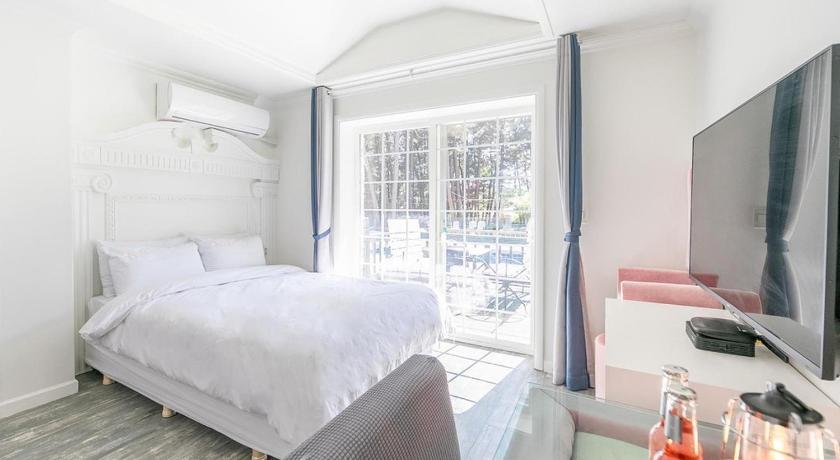 泰安 Taean Red Balloon Pension 3つ星 ゲストハウス ロビー