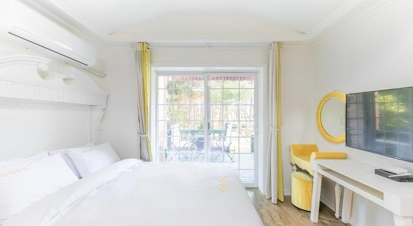 泰安 Taean Red Balloon Pension 3つ星 ゲストハウス レストラン