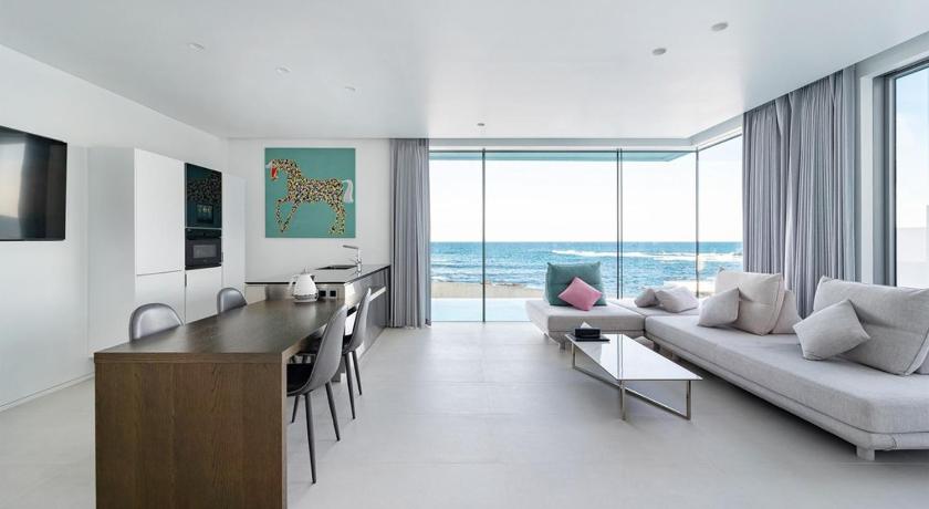 Image of One-Bedroom Villa 0