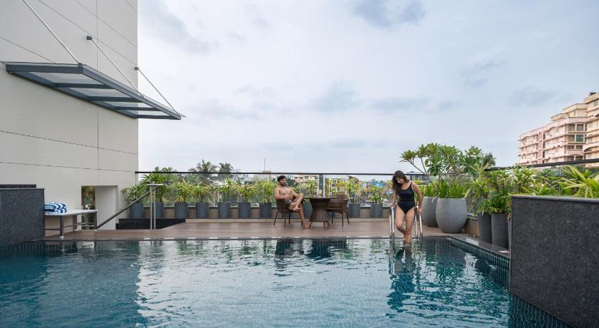 Park Inn & Suites by Radisson Thrissur East Fort - image 9