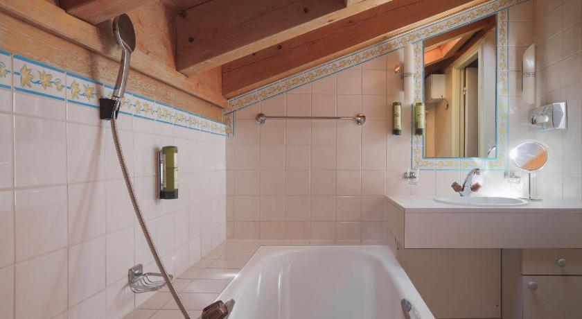 Image of Three-Bedroom Apartment - Penthouse Grand Combin 6