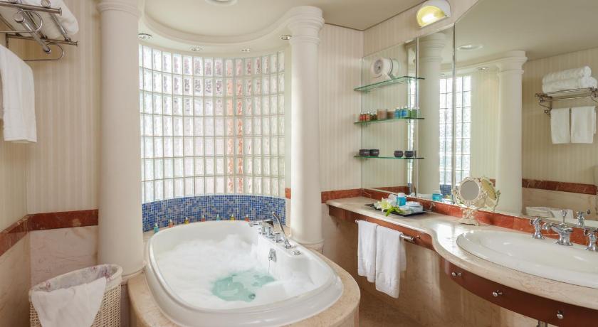 Image of Presidential Suite 2