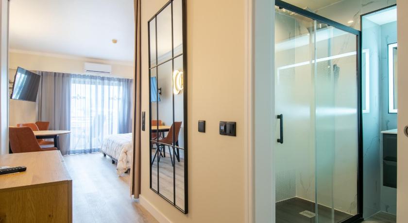 Image of Studio Apartment with One Double Bed 4