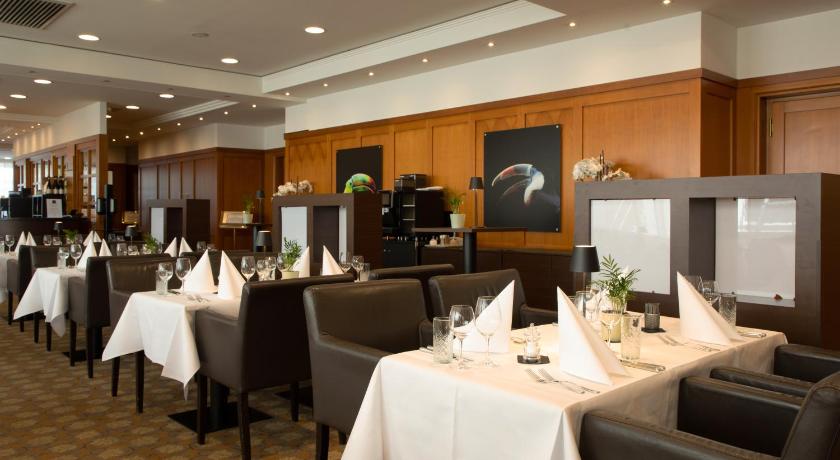 H4 Hotel Frankfurt Messe - image 5