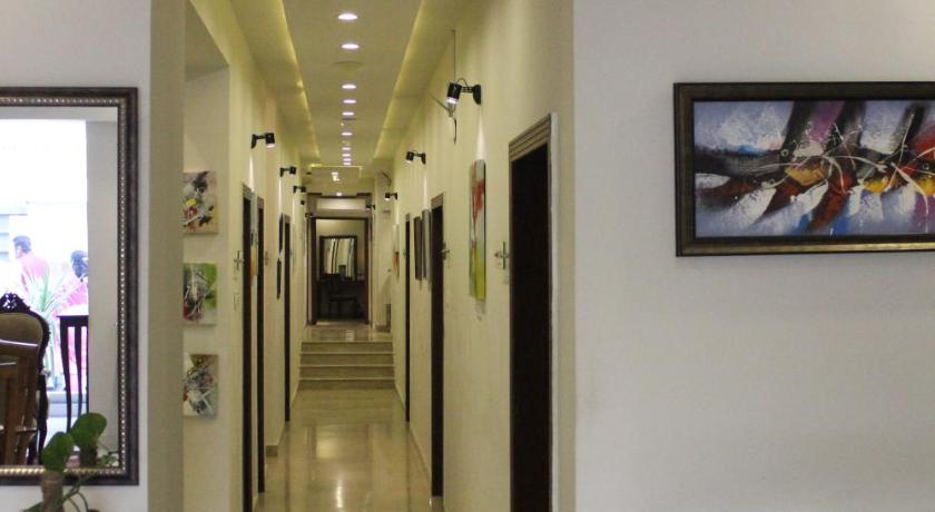 Hotel One Super photo