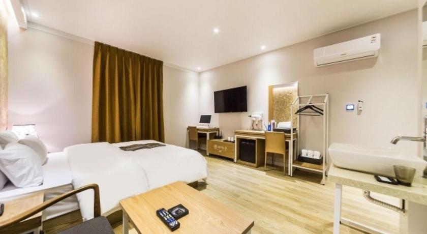 서울 강동 월 부띠끄 호텔 (Gangdong Moon Boutique Hotel) 호텔 전망