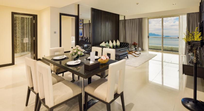 Image of 3-Bedroom Grand Suite 3