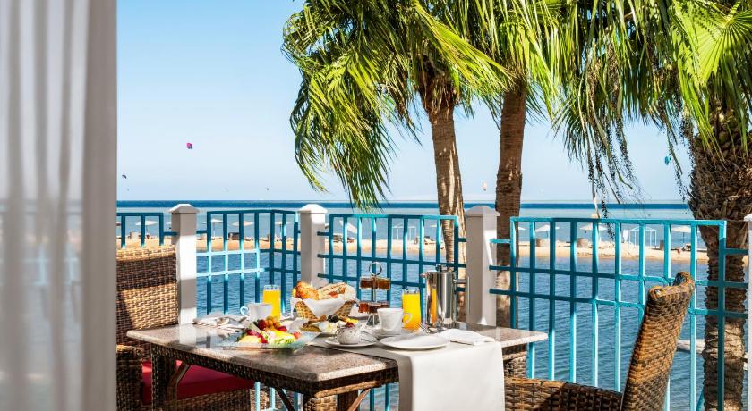 Image of Deluxe Suite Sea View 6