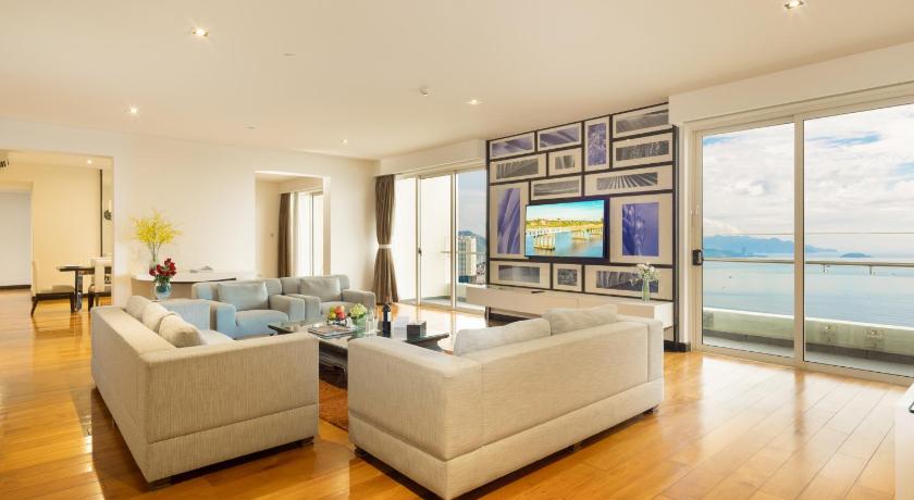 Image of Four Bedroom Grand Suite 6