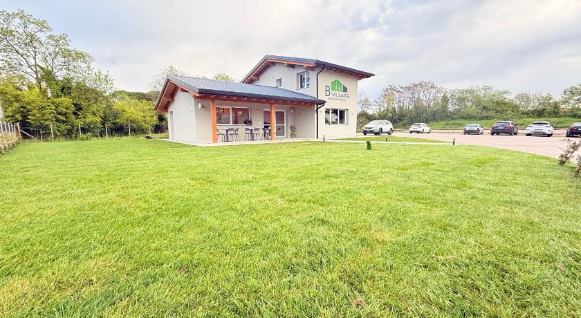 B-Village Bar and Rooms