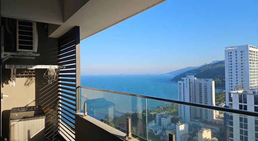 Flc Sea Tower - Chang House Apartment - image 17