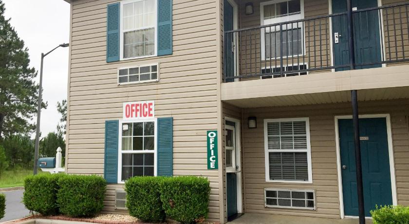 Studio 6-Statesboro, GA photo