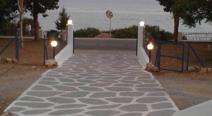 Pefkos Crystal Bay SELF-CATERED Studios and Apartments