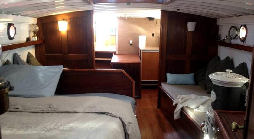 샌프란시스코 (CA) Fabulous Yacht Rental for a Unique Glamping Getaway in Bay Area, California 2성급 숙소 스위트룸
