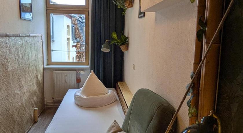 Image of Standard Single Room 0