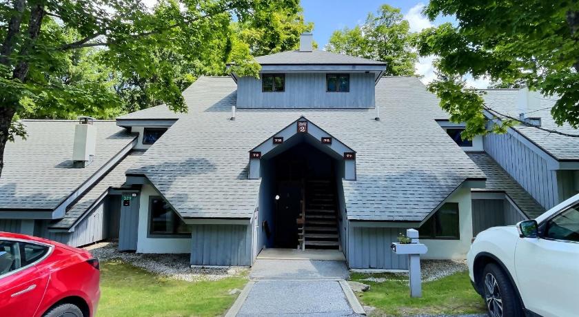 Killington (VT) Bearmont- Pool, HotTub, FirePit, AC, Gym, Sauna 5-Star Accommodation restaurant