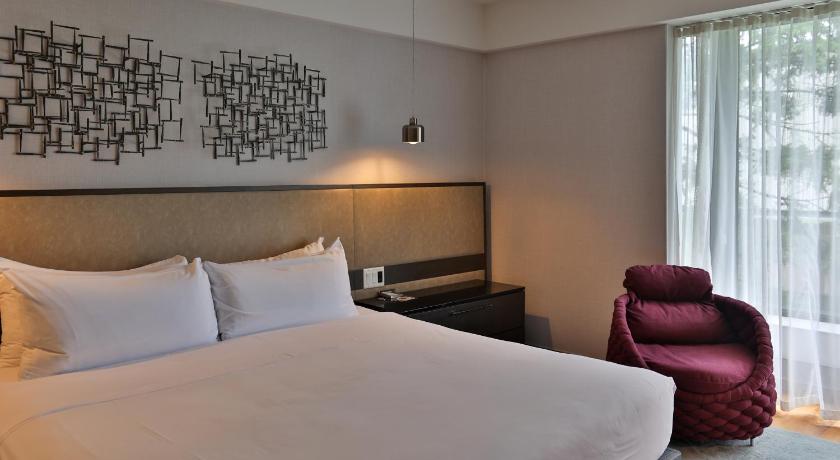 Image of Bi-Level Presidential Suite 5