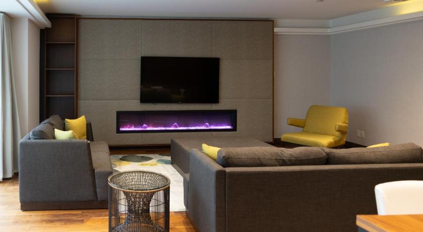 Image of Bi-Level Presidential Suite 9