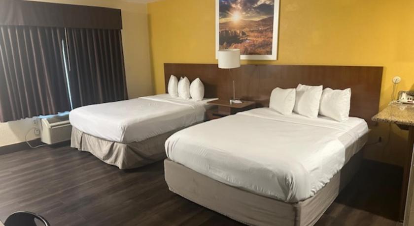 Image of 2 Queen Beds, Studio Suite, Non-Smoking 1