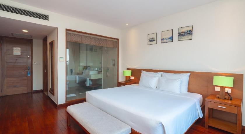 Foto Deluxe King Pemandangan Lautan (Deluxe King Ocean View) 12
